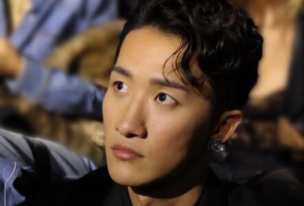 【2026】岩本照に彼女はいる？歴代彼女や好きなタイプ・恋愛観を解説！