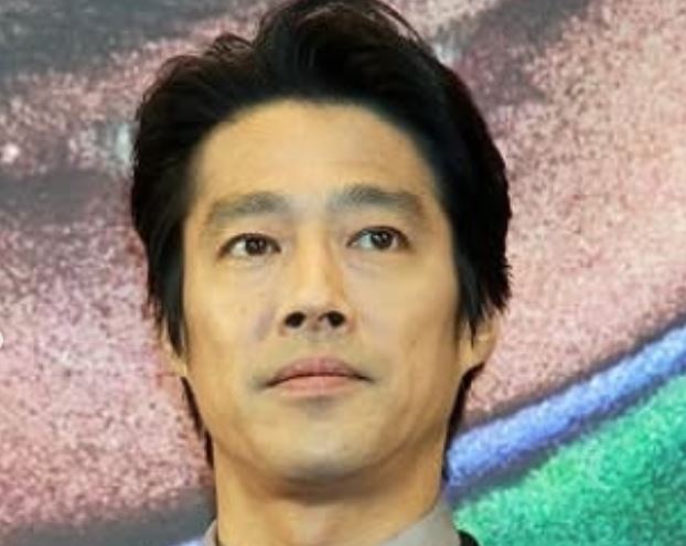 堤真一の実際の身長は？サバ読み説を画像で徹底検証