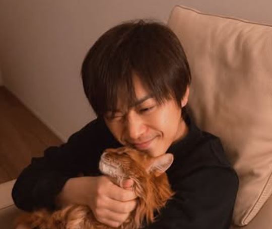 勝地涼の実家は自由が丘で花屋！家族や幼少期・金持ち伝説も解説