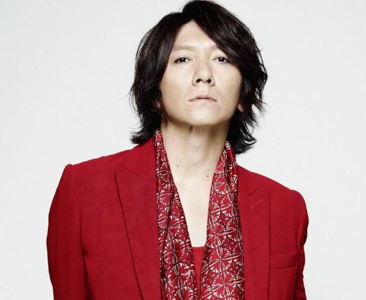 吉井和哉の元妻はどんな人？馴れ初めや離婚理由・子供の現在などを解説