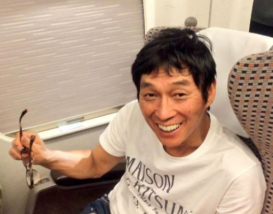 明石家さんまが語る継母の現在とは？複雑な親子関係の真相