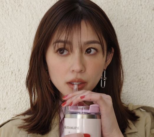 朝比奈彩の実家は金持ち？淡路島の家族や資産の噂と本当の真相を解説