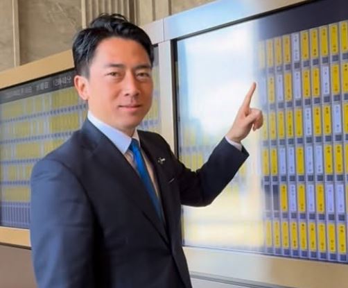 小泉進次郎の名言・迷言と構文まとめ！じわじわくるその魅力とは