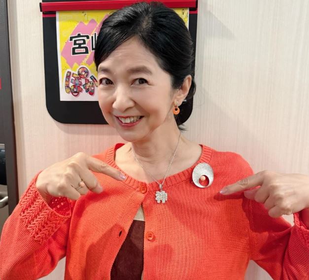 宮崎美子の元夫は誰？上川伸廣との離婚理由と現在の関係を解説