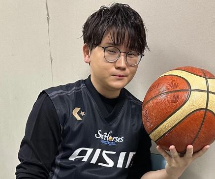 東海オンエア・虫眼鏡の嫁は誰？年齢や職業・馴れ初めを解説