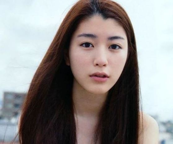 成海璃子の夫は誰？一般男性の正体や職業・馴れ初めを徹底解説