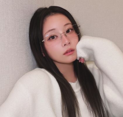 重盛さと美の加工なし画像が可愛すぎる！すっぴんや昔との違いは？