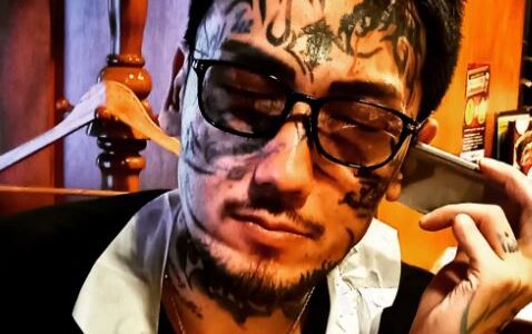 瓜田純士の年収はいくら？収入源や美人妻・自宅を徹底解説