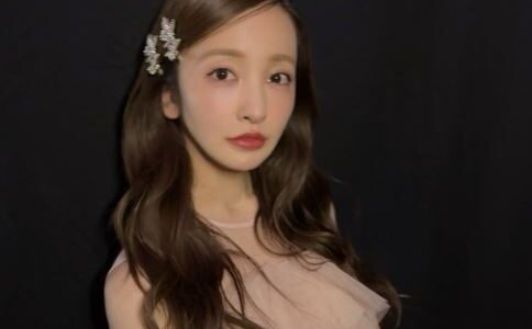 板野友美の整形前はどんな顔？デビュー当時から現在までの変化を徹底比較