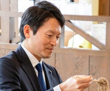 斎藤元彦の妻はどんな人？パリ生まれの帰国子女で元銀行員だった