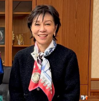 佐藤ゆかりの夫は元銀行員！再婚の真相や現在の活動を徹底解説